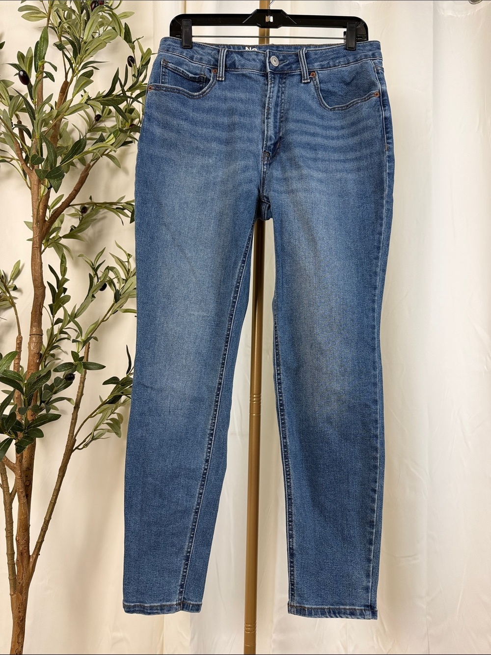 No Boundaries High Rise Ankle Medium Blue Women's Jeans Sz 12 (B7)